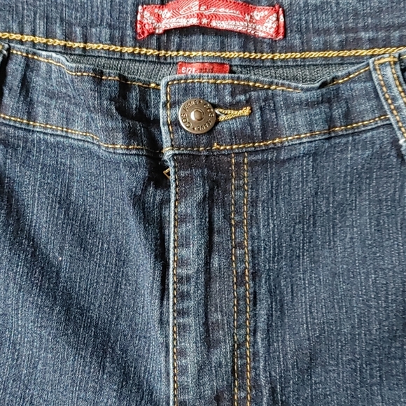 Nice old jeans in style now - Picture 1 of 3